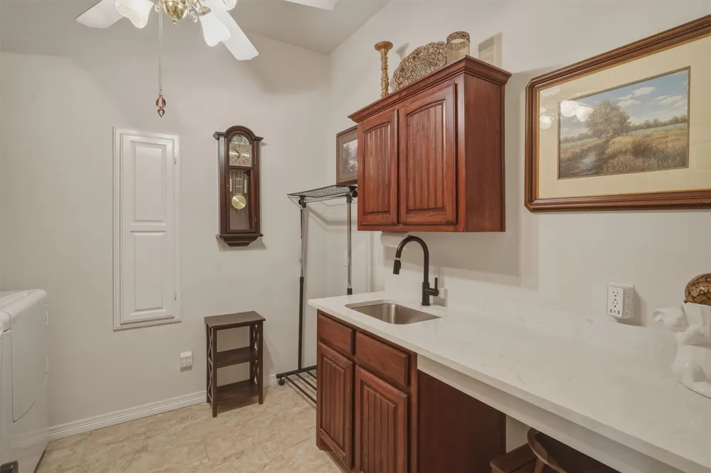 107 Nob Hill Lane Ovilla, TX 75154