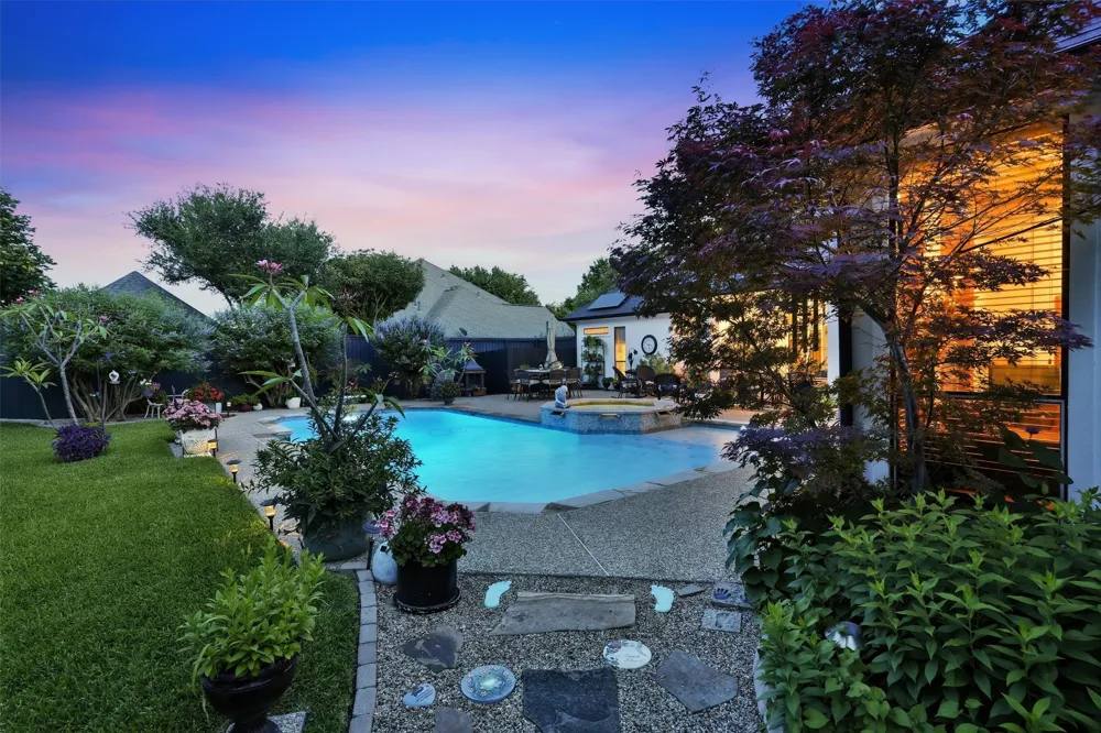 107 Nob Hill Lane Ovilla, TX 75154