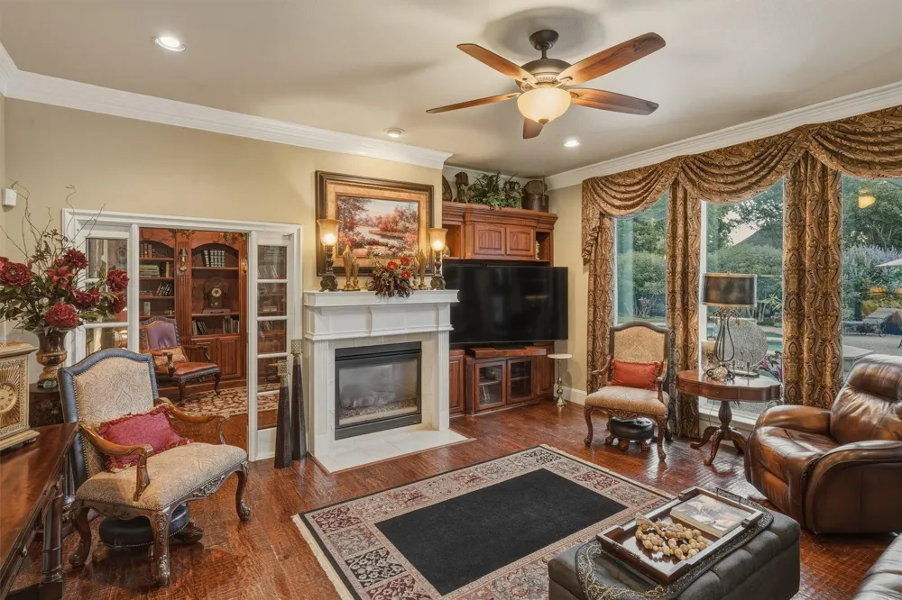 107 Nob Hill Lane Ovilla, TX 75154