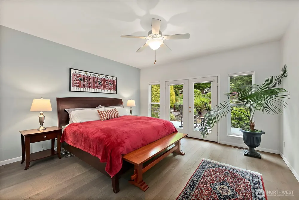 321 E Fairway Dr Allyn, WA 98524