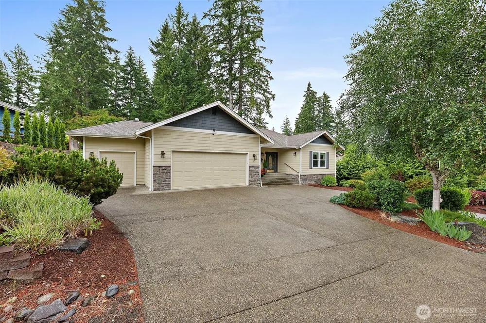 321 E Fairway Dr Allyn, WA 98524
