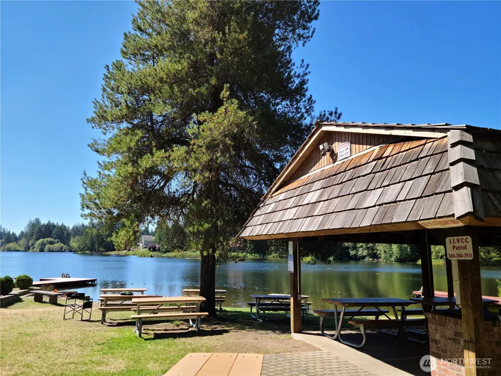 321 E Fairway Dr Allyn, WA 98524