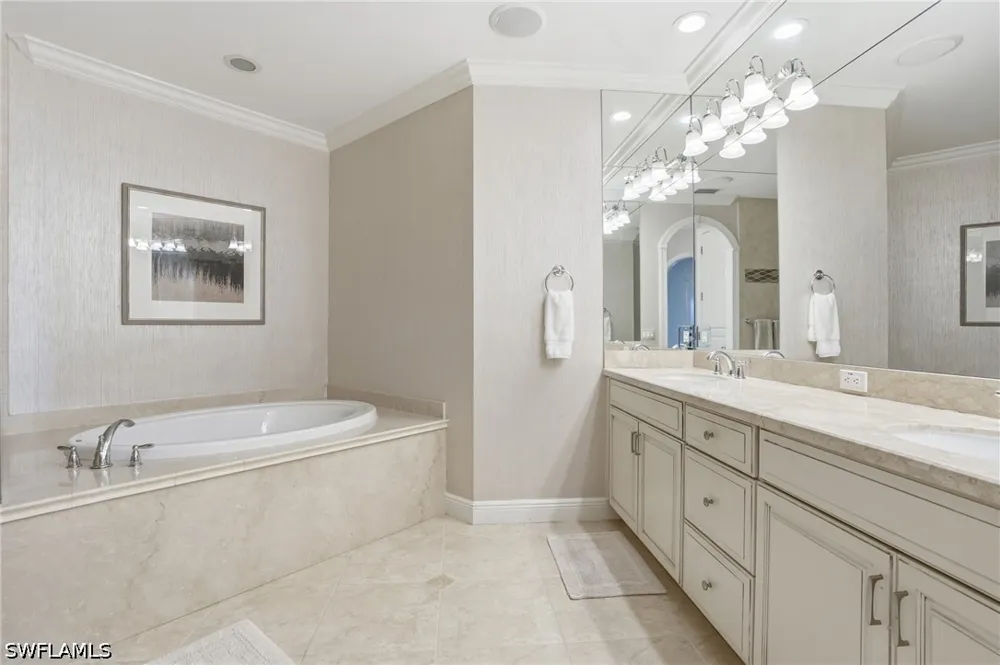 Marquesa Royale Lane #4-302 Naples, FL 34109