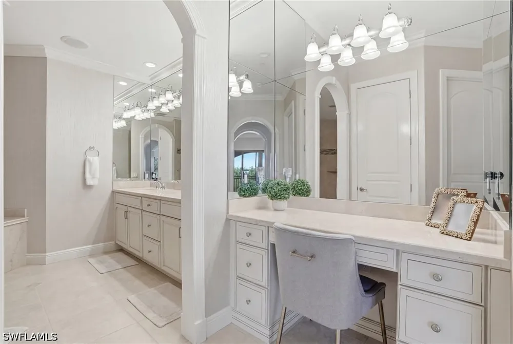 Marquesa Royale Lane #4-302 Naples, FL 34109