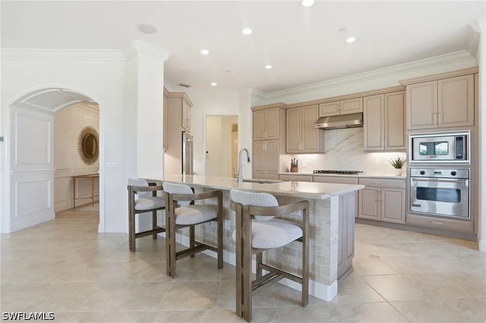 Marquesa Royale Lane #4-302 Naples, FL 34109