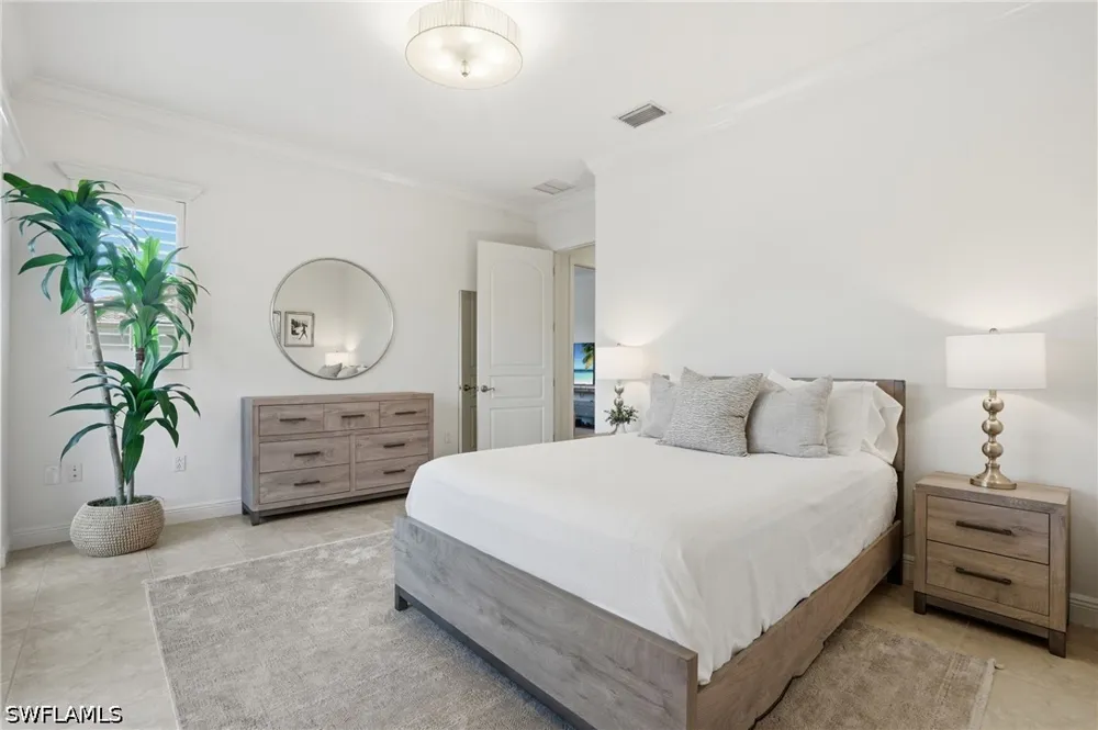 Marquesa Royale Lane #4-302 Naples, FL 34109
