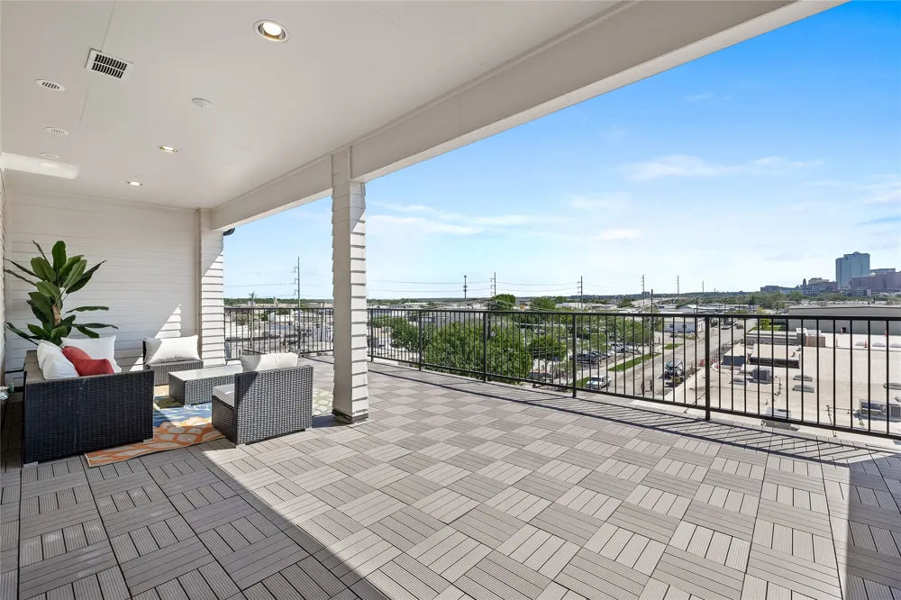 215 Carroll Street Fort Worth, TX 76107