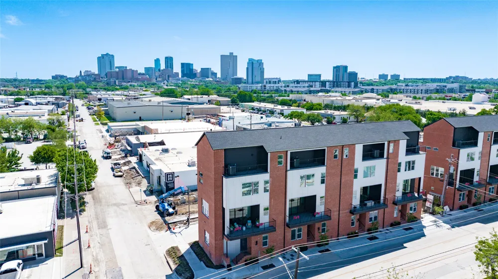 215 Carroll Street Fort Worth, TX 76107
