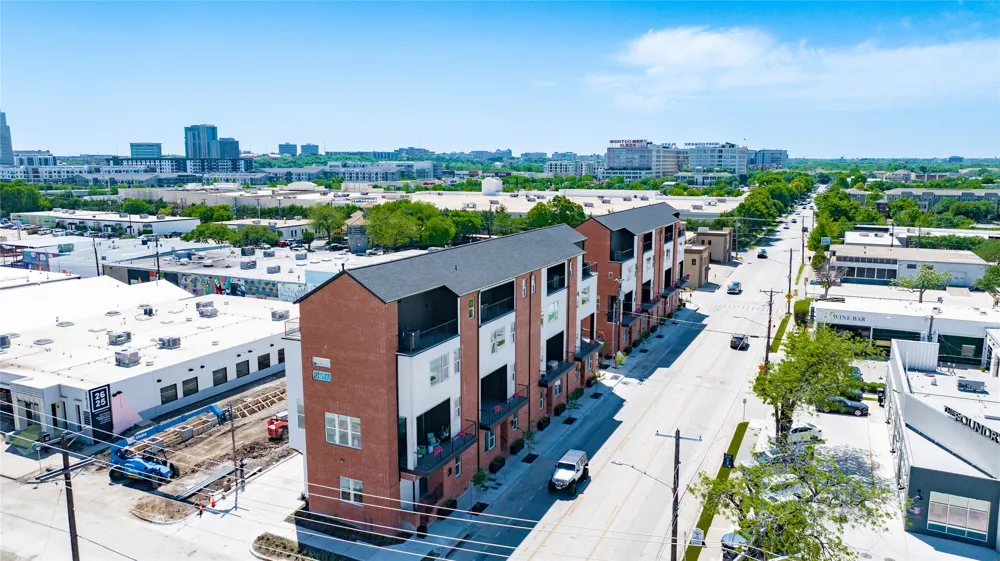 215 Carroll Street Fort Worth, TX 76107