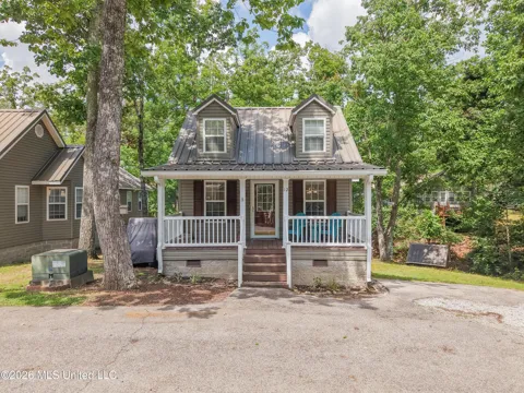 12 Tyson Trail