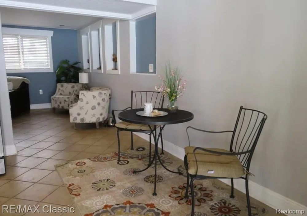 1508 LAKEVIEW DRIVE Wolverine Lake Village, MI 48390