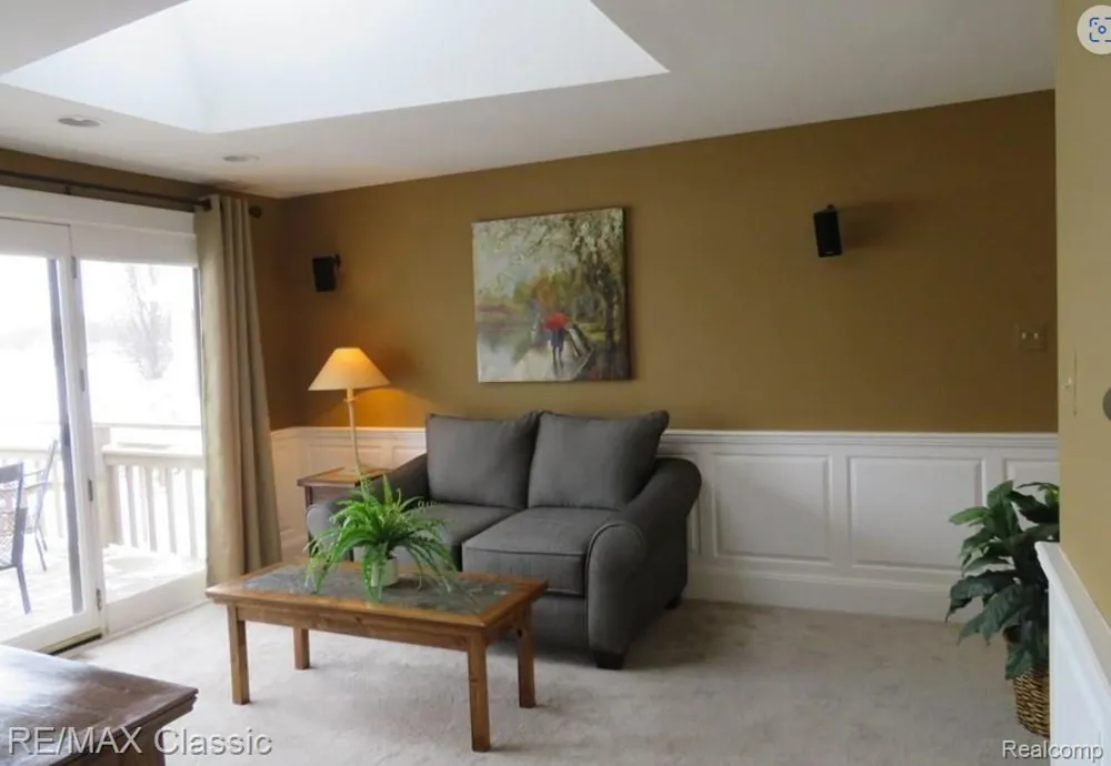 1508 LAKEVIEW DRIVE Wolverine Lake Village, MI 48390