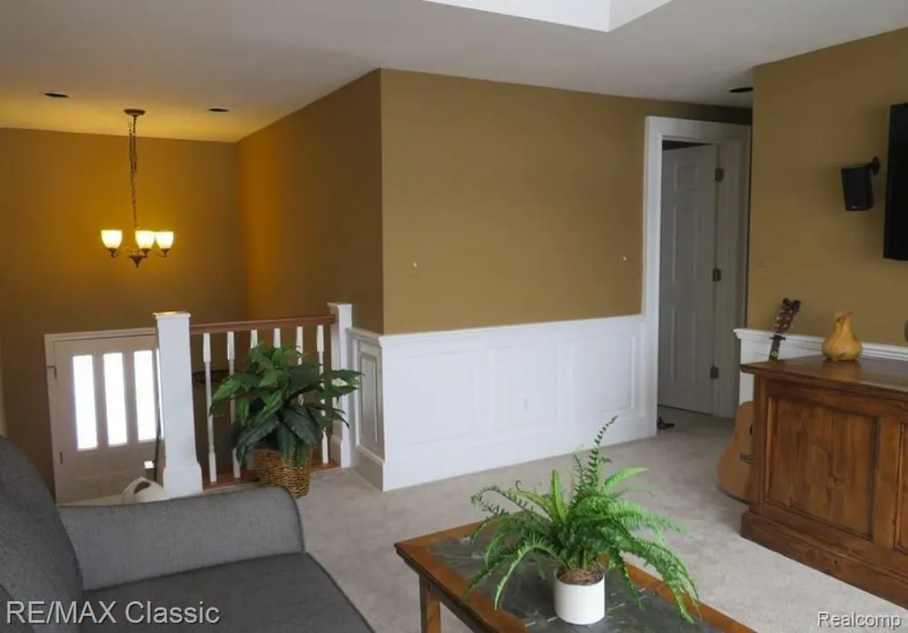 1508 LAKEVIEW DRIVE Wolverine Lake Village, MI 48390