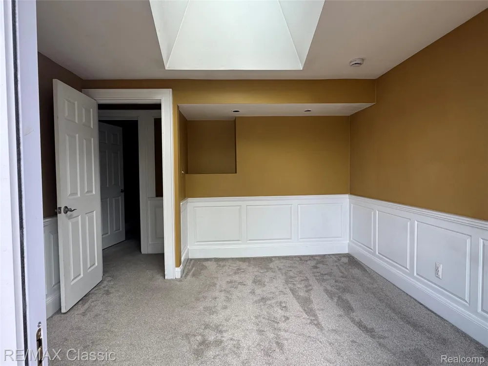 1508 LAKEVIEW DRIVE Wolverine Lake Village, MI 48390