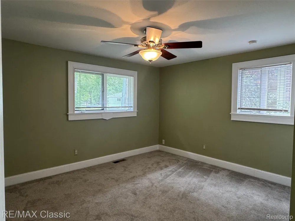 1508 LAKEVIEW DRIVE Wolverine Lake Village, MI 48390