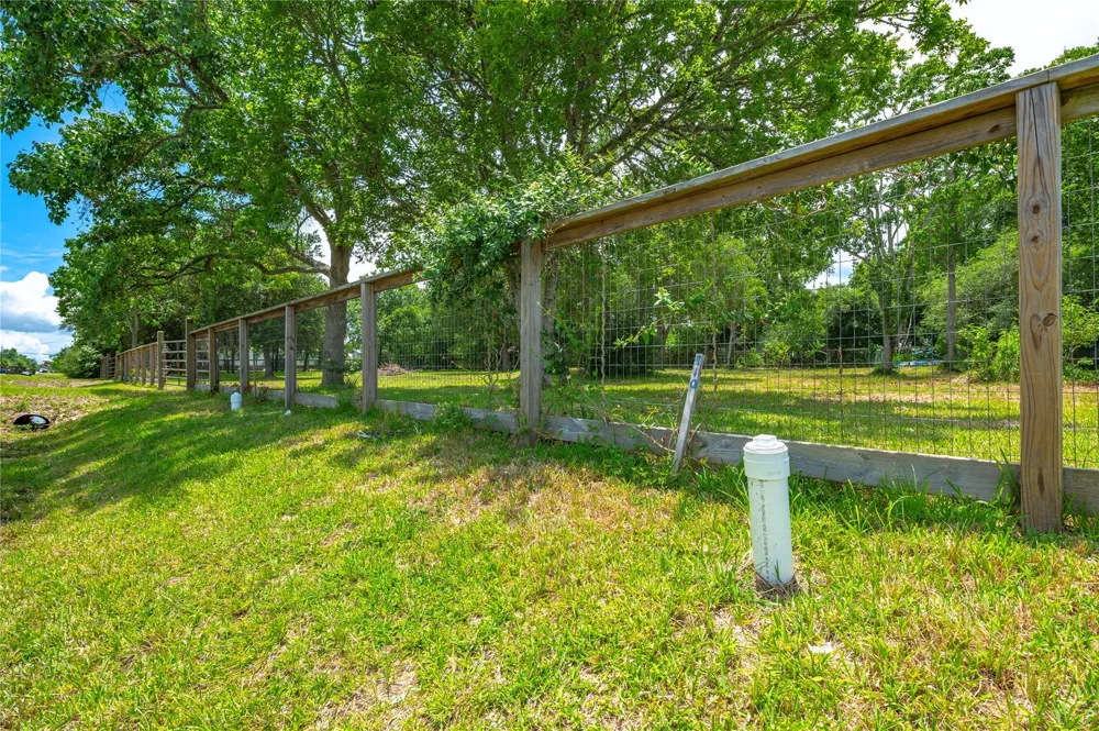 410 7th Street San Leon, TX 77539