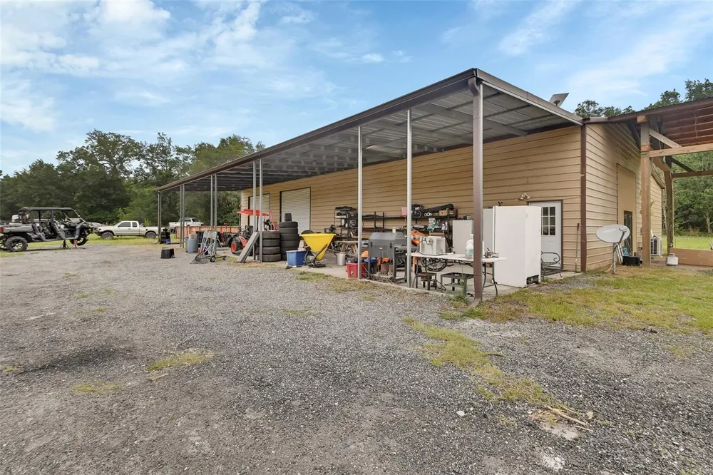 4940 STATE ROAD 11 De Leon Springs, FL 32130