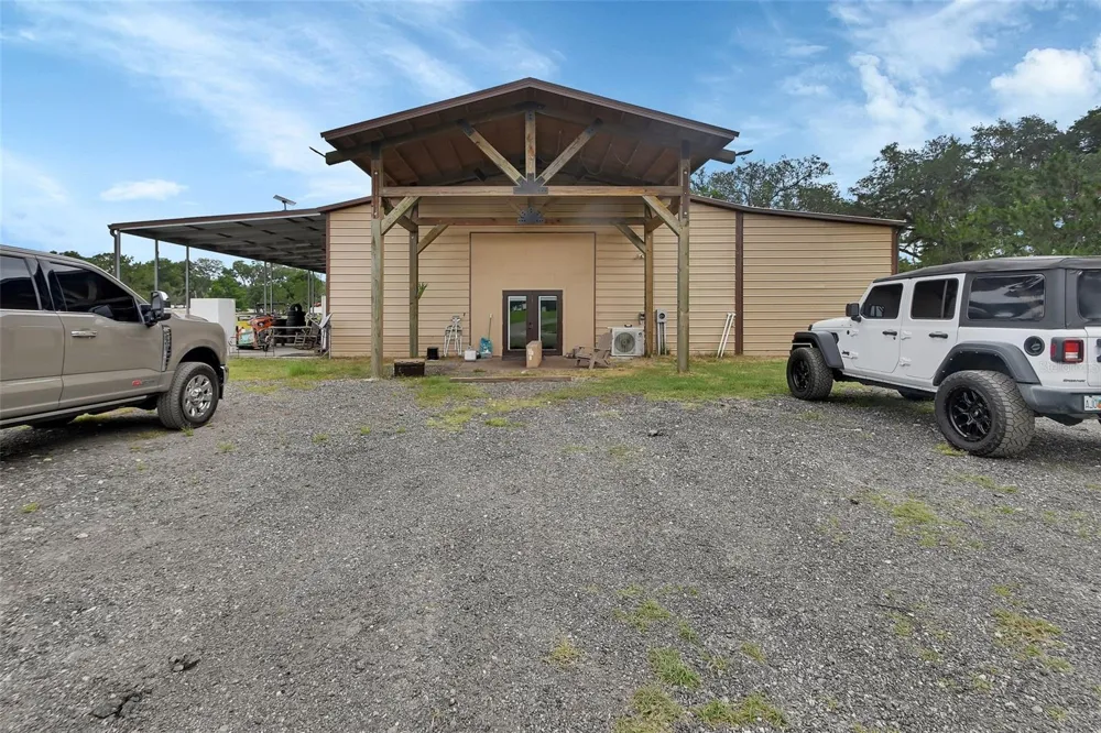 4940 STATE ROAD 11 De Leon Springs, FL 32130