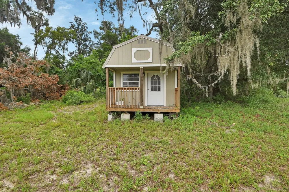 4940 STATE ROAD 11 De Leon Springs, FL 32130