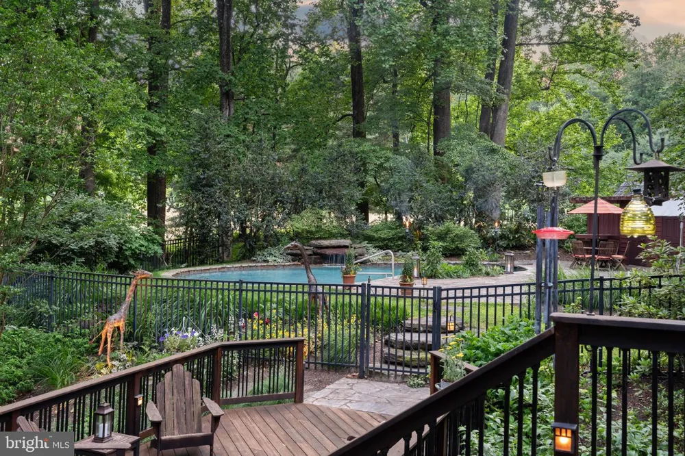 1390 HENRYTON ROAD Marriottsville, MD 21104