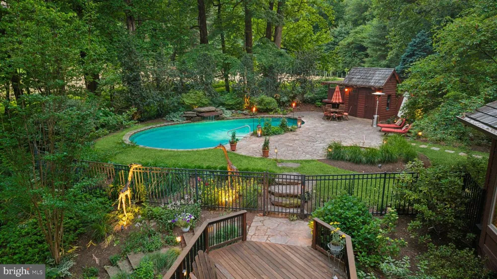 1390 HENRYTON ROAD Marriottsville, MD 21104