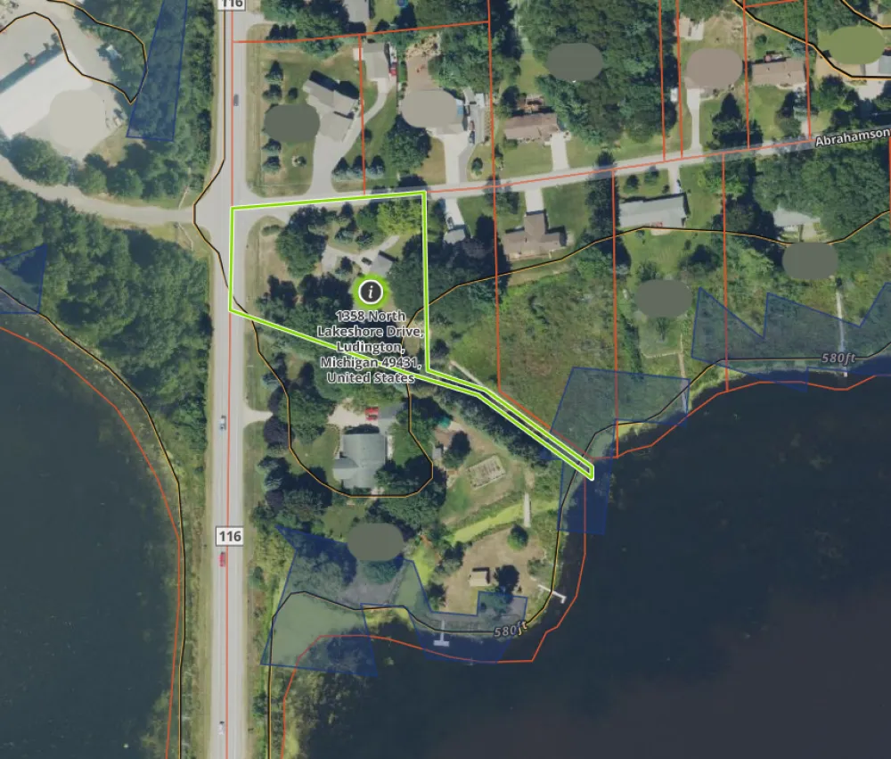1358 Lakeshore Drive Ludington, MI 49431