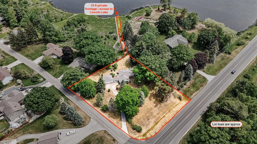 1358 Lakeshore Drive Ludington, MI 49431