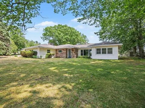 1358 Lakeshore Drive