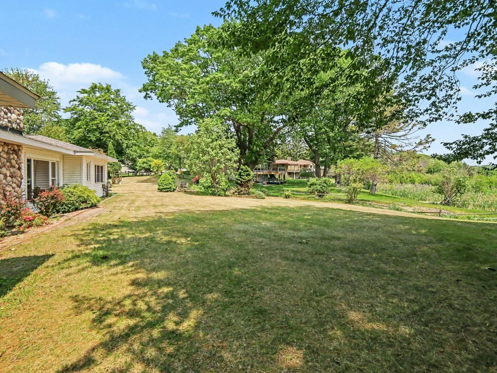 1358 Lakeshore Drive Ludington, MI 49431