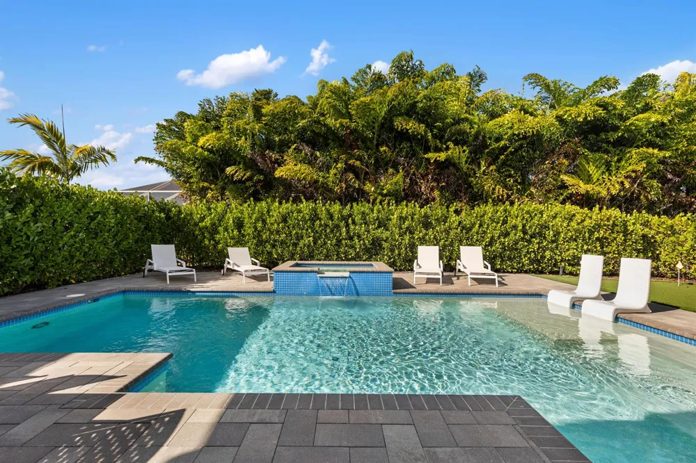 9831 Great Barrier Trail Boynton Beach, FL 33473