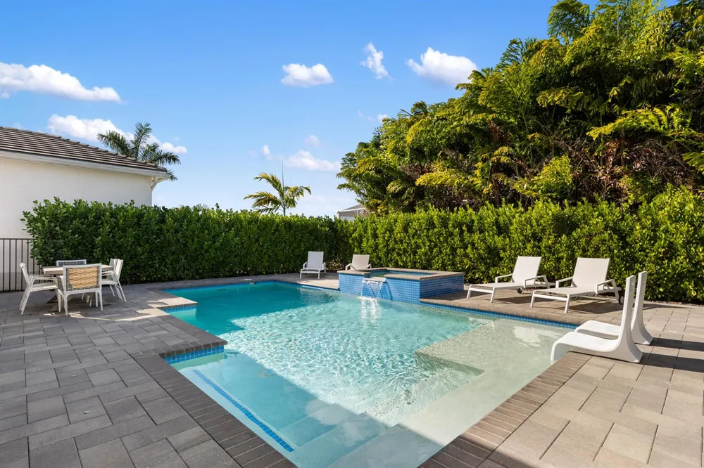 9831 Great Barrier Trail Boynton Beach, FL 33473