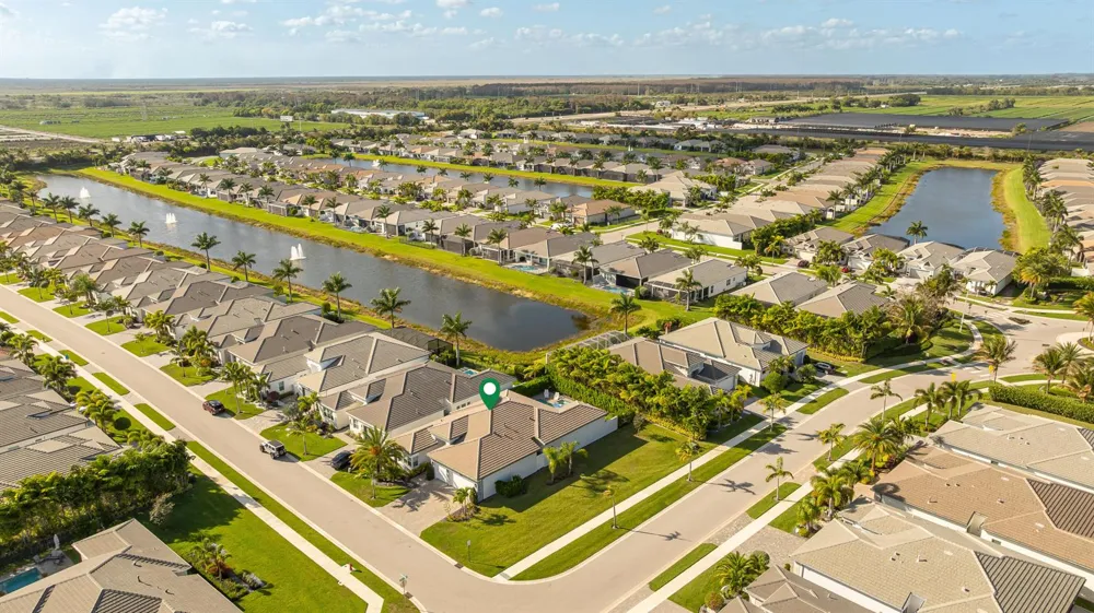 9831 Great Barrier Trail Boynton Beach, FL 33473