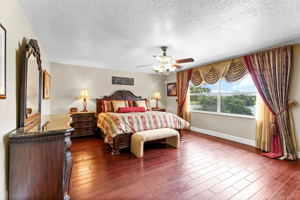 3342 Amsterdam Avenue Cooper City, FL 33026