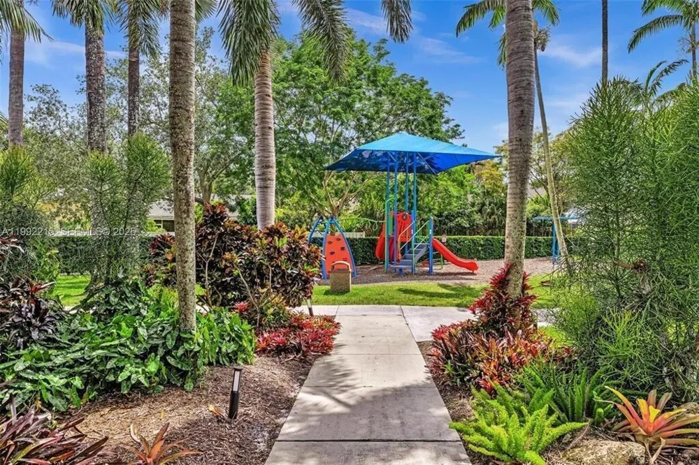 3342 Amsterdam Avenue Cooper City, FL 33026