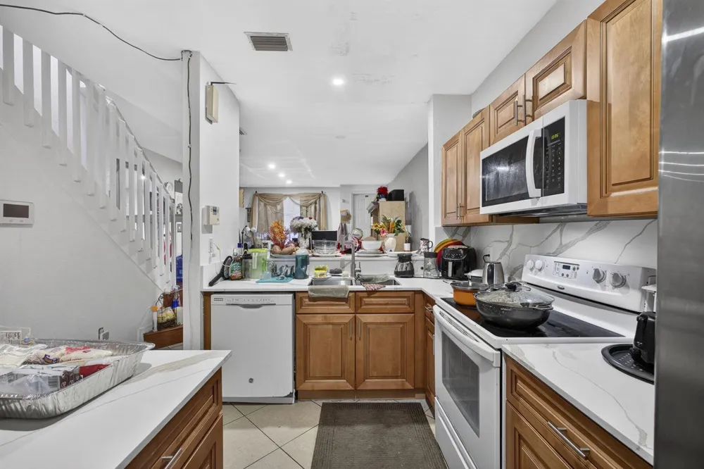 3720 Oleander Terrace Riviera Beach, FL 33404