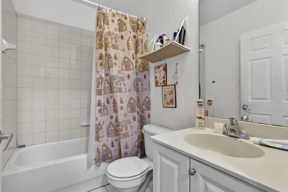 3720 Oleander Terrace Riviera Beach, FL 33404
