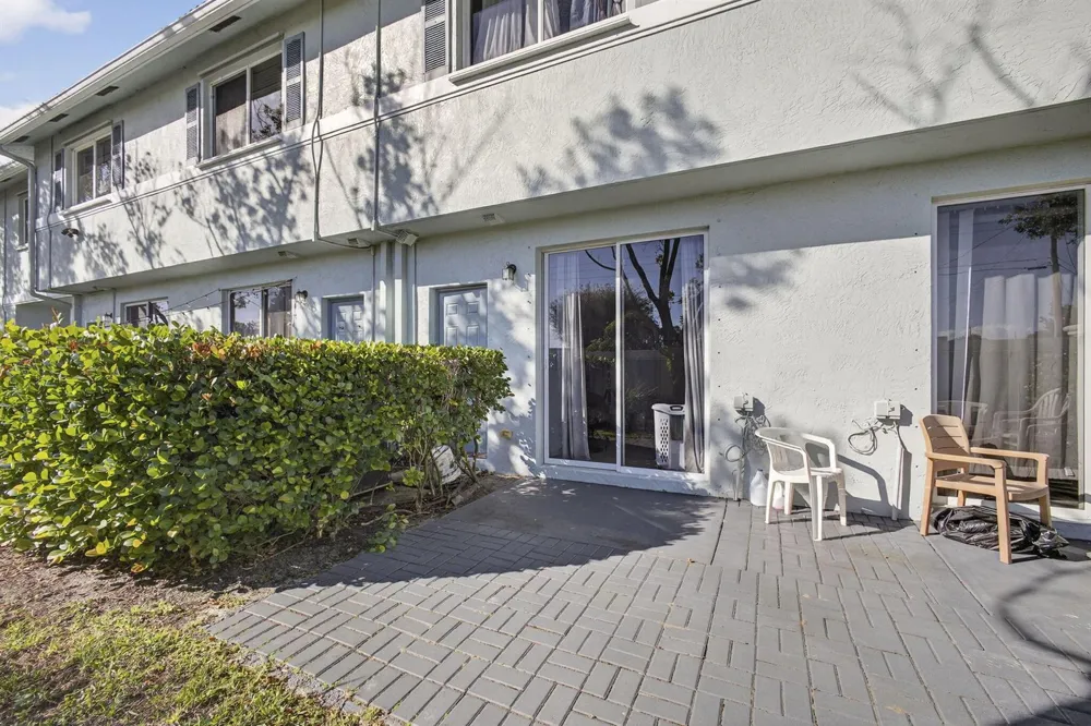 3720 Oleander Terrace Riviera Beach, FL 33404
