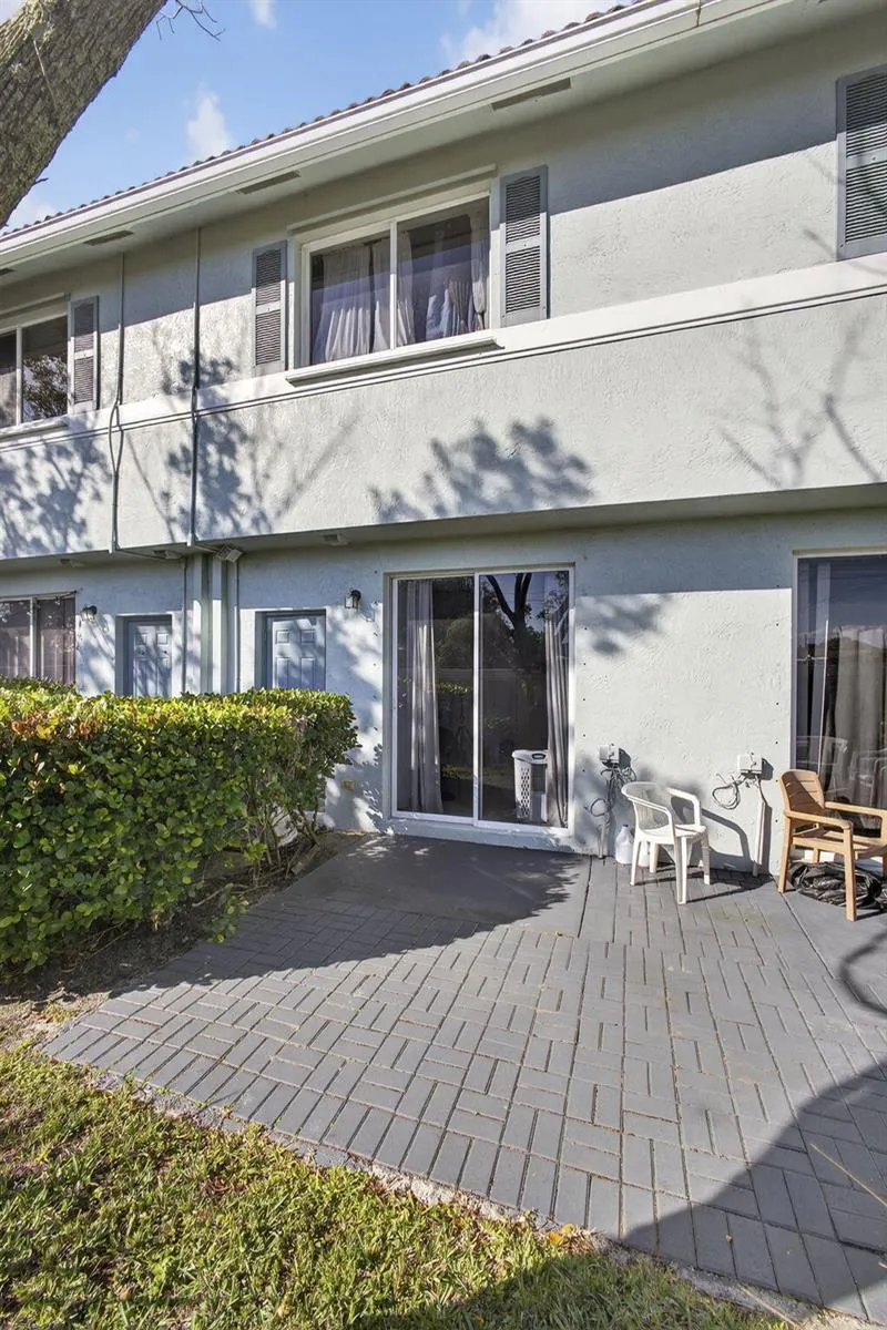 3720 Oleander Terrace Riviera Beach, FL 33404