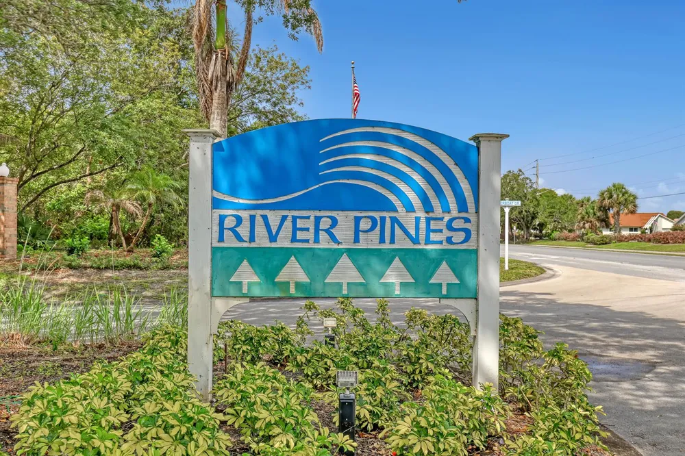 5808 SE Riverboat Drive #304 Stuart, FL 34997