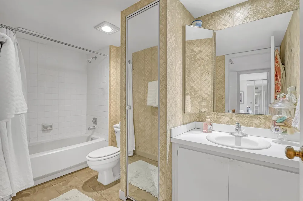 5808 SE Riverboat Drive #304 Stuart, FL 34997