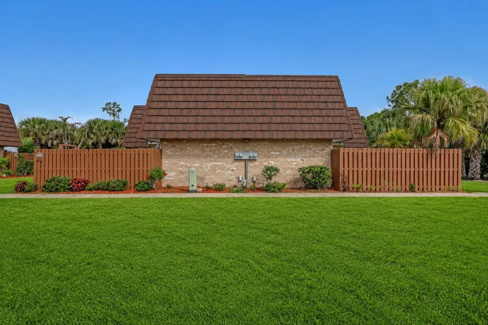 5808 SE Riverboat Drive #304 Stuart, FL 34997