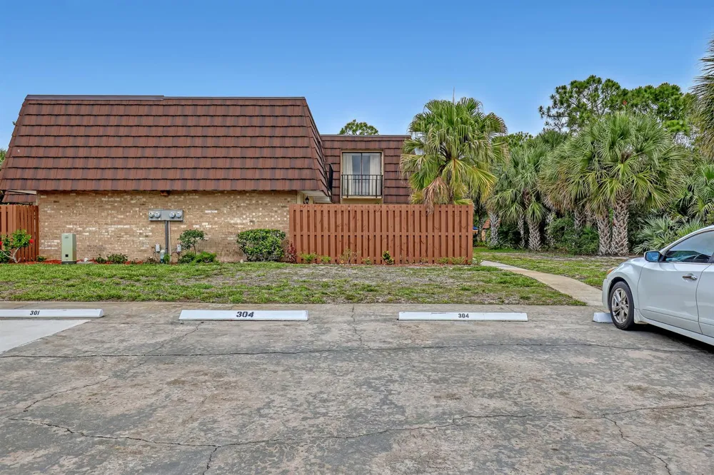 5808 SE Riverboat Drive #304 Stuart, FL 34997