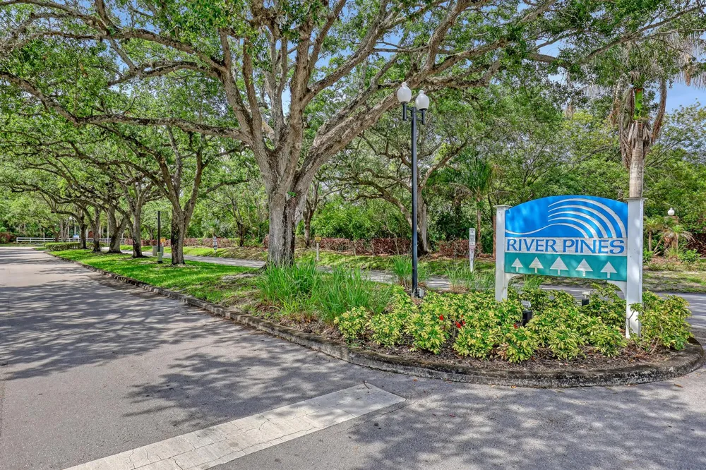 5808 SE Riverboat Drive #304 Stuart, FL 34997