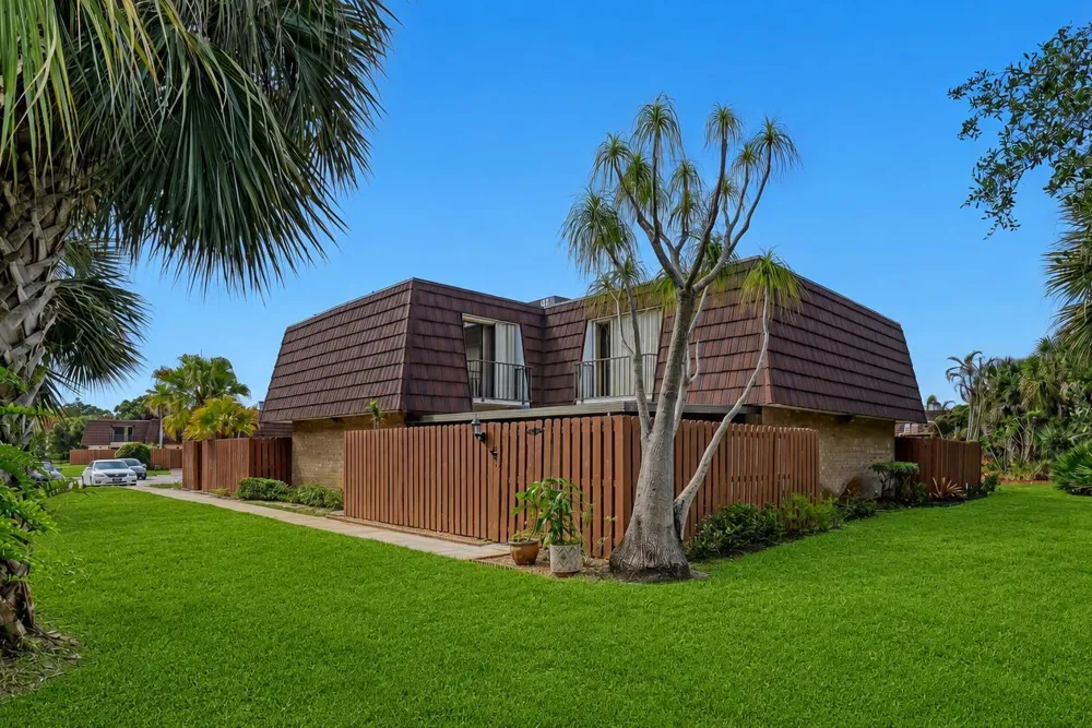 5808 SE Riverboat Drive #304 Stuart, FL 34997