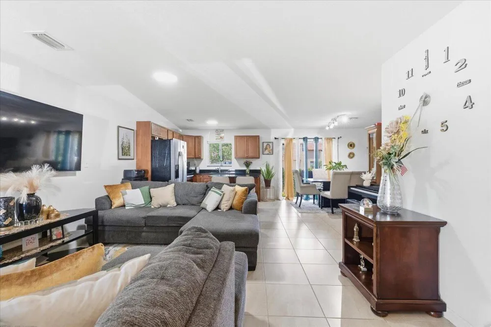 1340 SW 53rd Avenue North Lauderdale, FL 33068