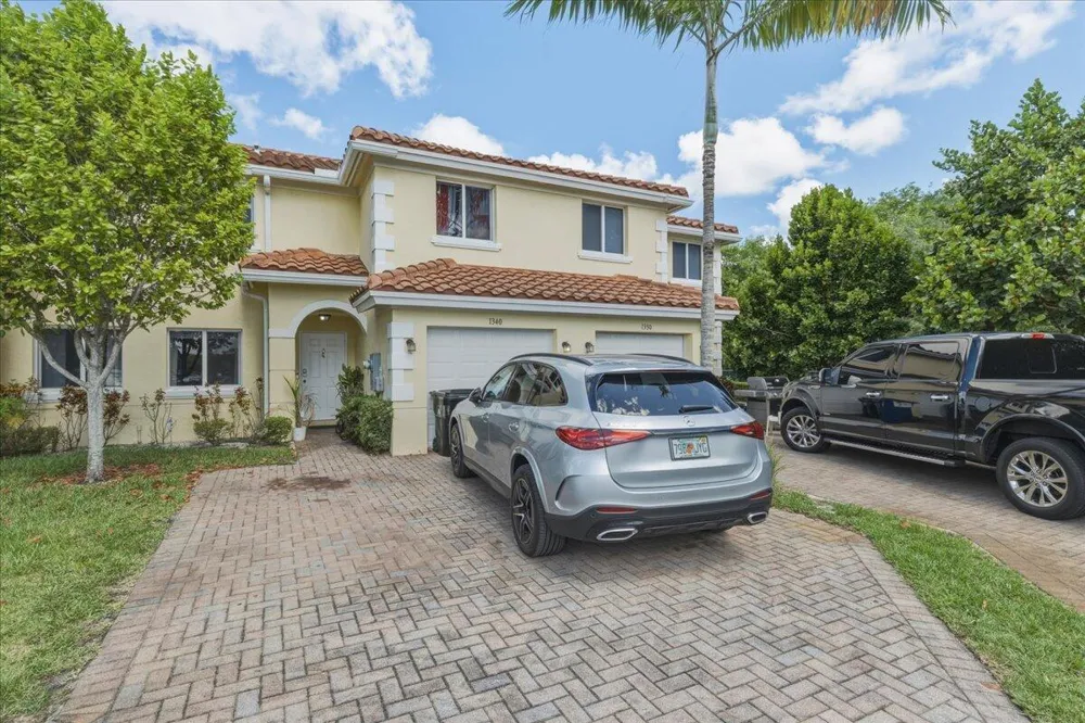1340 SW 53rd Avenue North Lauderdale, FL 33068