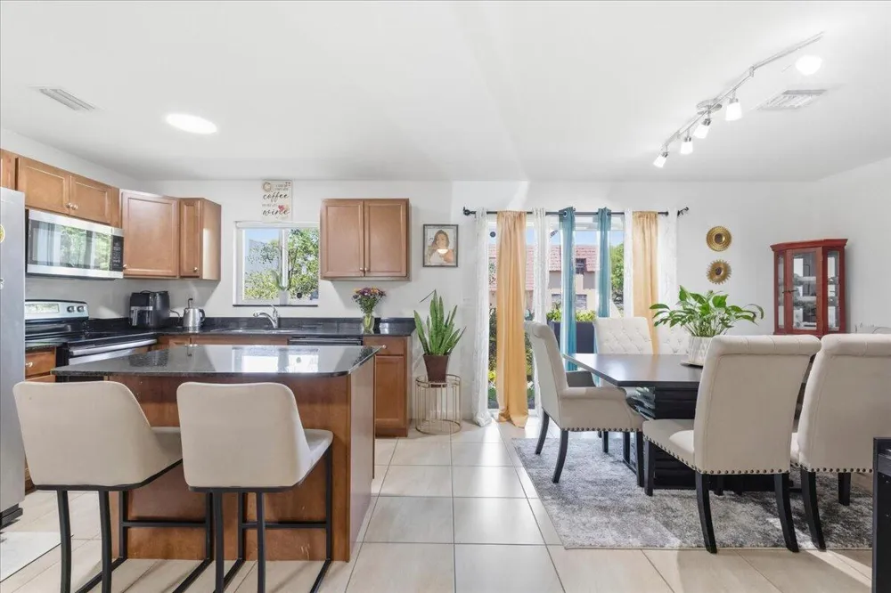 1340 SW 53rd Avenue North Lauderdale, FL 33068