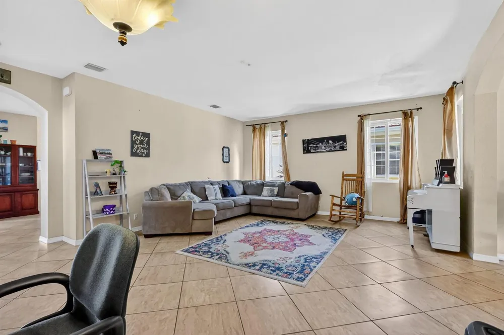 6720 Osage Circle 