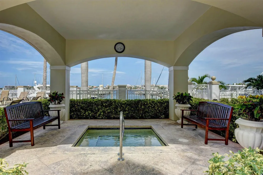 804 E Windward Way #211 Lantana, FL 33462