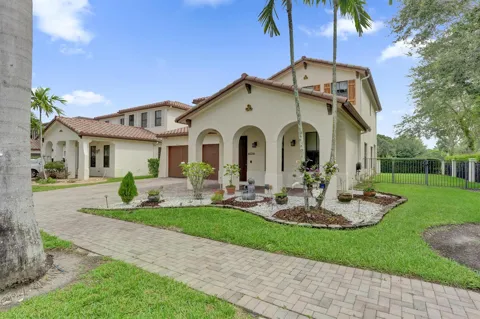 8541 NW 38th Street